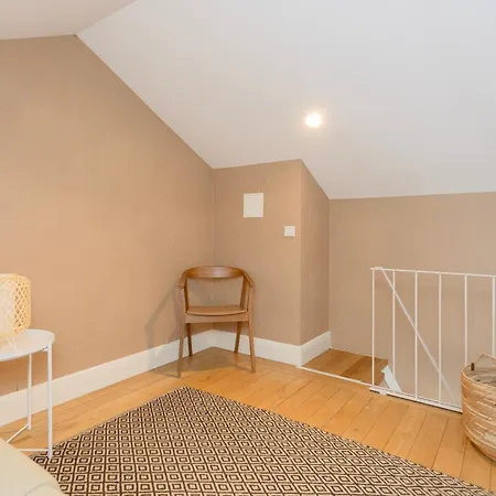 Local 167 - Oporto View House بيت للعطل