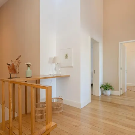 Local 167 - Oporto View House