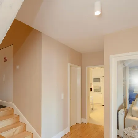 Local 167 - Oporto View House فيلا نوفا دي غايا