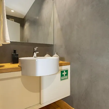 Local 167 - Oporto View House *