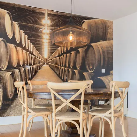 Local 167 - Oporto View House بيت للعطل