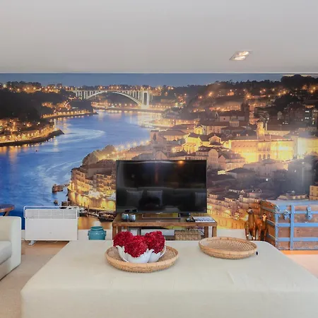 Local 167 - Oporto View House بيت للعطل