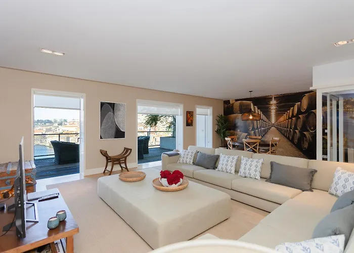 Local 167 - Oporto View House 加亚新城