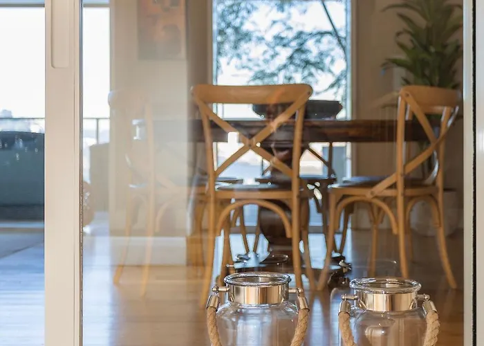 Local 167 - Oporto View House * 加亚新城