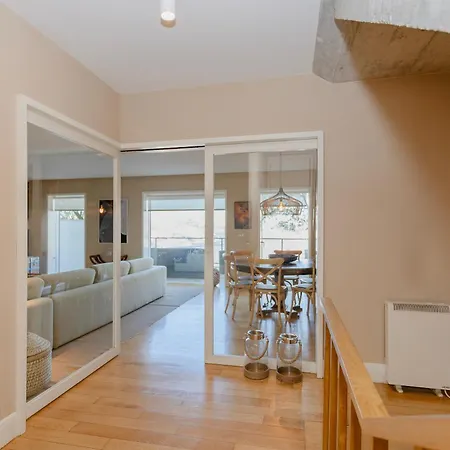 Local 167 - Oporto View House