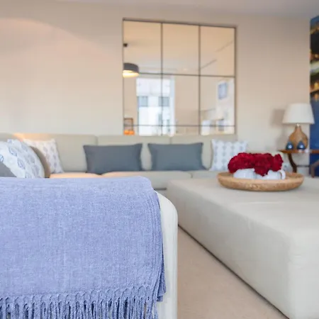 Local 167 - Oporto View House Holiday home *