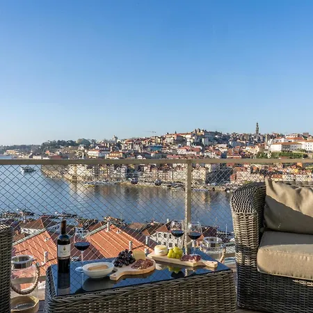 Local 167 - Oporto View House Holiday home
