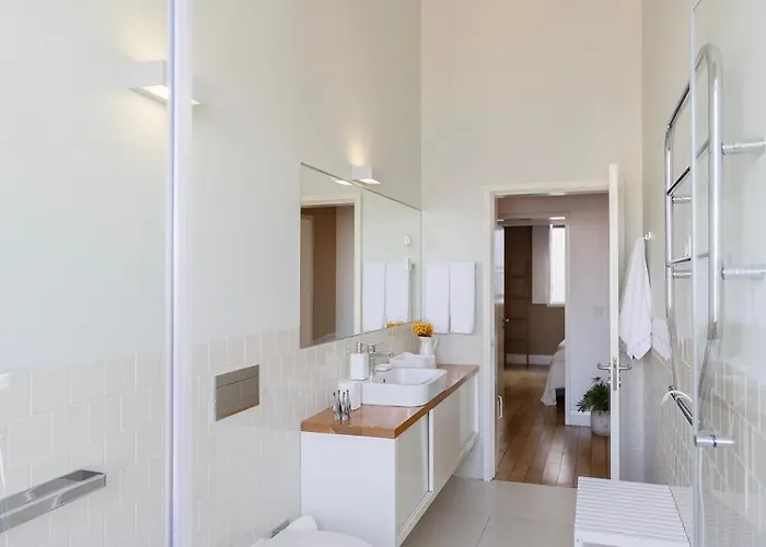 Local 167 - Oporto View House فيلا نوفا دي غايا