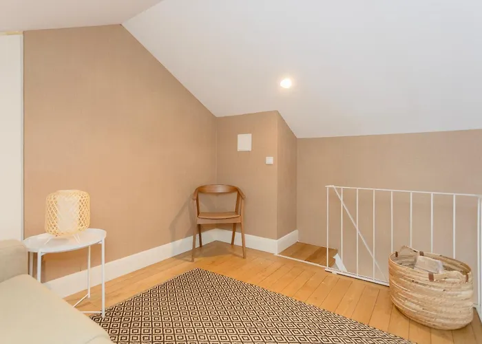 Local 167 - Oporto View House بيت للعطل