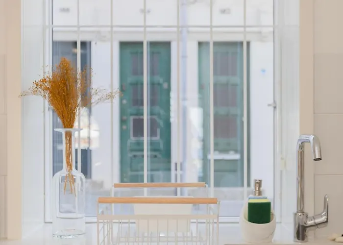 Local 167 - Oporto View House بيت للعطل