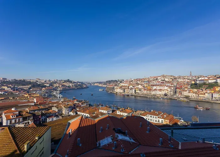 Local 167 - Oporto View House فيلا نوفا دي غايا