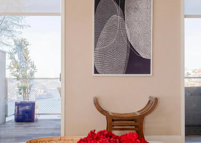 Local 167 - Oporto View House بيت للعطل *