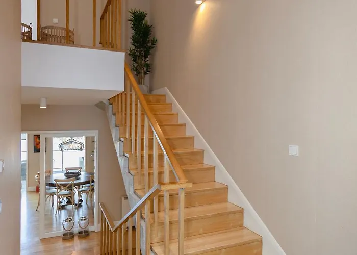 Local 167 - Oporto View House